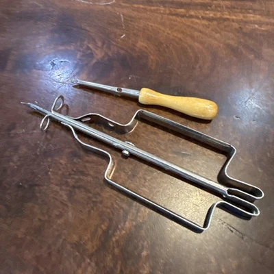 Aunt Lydia's Punch Needle Rug Crafting Tool & So E Z Metal Wonderart - Image 1 of 4