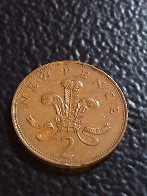 RARE 1971 2 NEW PENCE British Elizabeth II Coin BN - Image 1 of 4