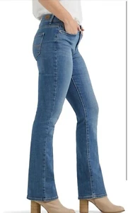 Size 8 Short Lee Women's Ultra Lux Comfort with Flex Motion Bootcut Jean - Picture 1 of 6