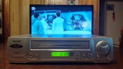 SHARP VC-M37 VIDEOREGISTRATORE 4 TESTINE REVISIONATO CON TELECOMANDO  - Immagine 1 di 4