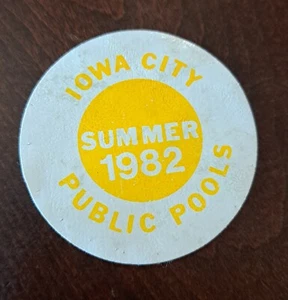1982 Public Pools Pass Patch Iowa City Iowa VINTAGE RARE - Bild 1 von 3