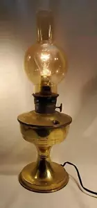 Öllampe umgebaut auf elektrisch - getestet & funktioniert super 20" hoch Vintage Film Requisite - Bild 1 von 3