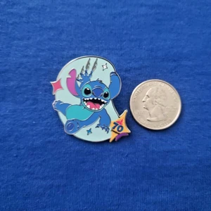 2025 Disney Parks Disneyland 70th Anniversary Mystery Box Pin Stitch - Picture 1 of 2