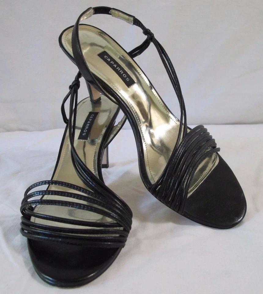 Sandalias de tacón Caparros de charol negro con tiras 8,5 medianas Foto 1 de 4