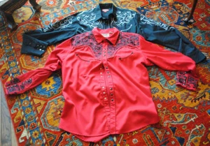 DOS CAMISAS BORDADAS WESTERN (1) SCULLY XXL (1) RANCHO ROJO 2X BOTONES A PRESIÓN - Imagen 1 de 5