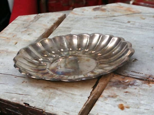 Reed & Barton 113 Holiday Silver Plate Oval Scalloped Serving Tray Platter 10.5" - Picture 1 of 5