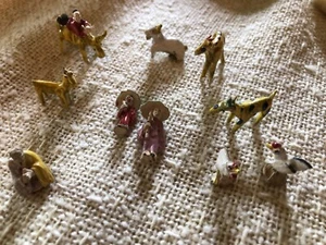 10 kleine Figuren und Tiere aus Porzellan, ca. 2cm groß - Bild 1 von 6