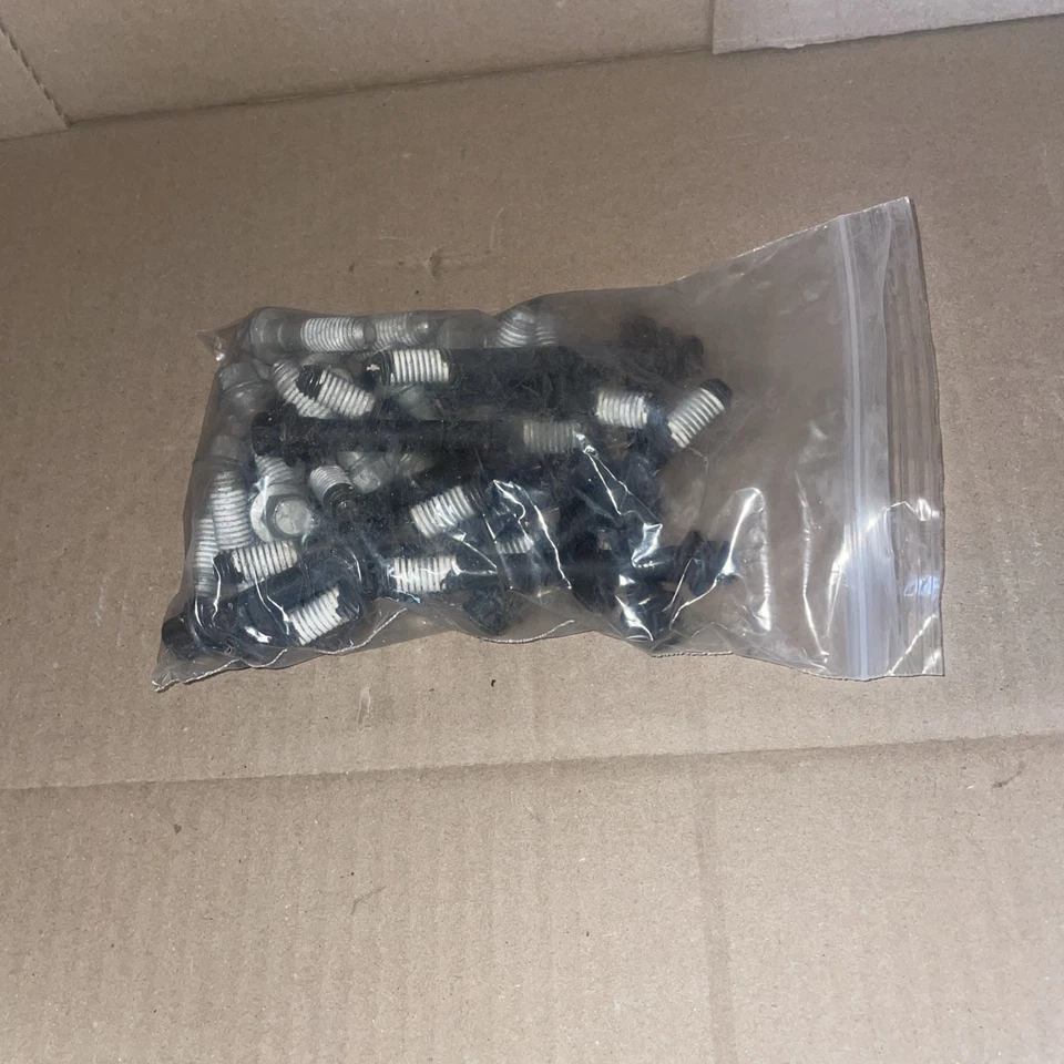 Hbk3101 Head Bolt Set - Image 1 of 1