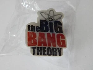 THE BIG BANG THEORY FERNSEH-LOGO REVERS PIN KNOPF 2"" x 1 1/2"" NEU - Bild 1 von 6