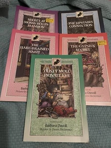 Molehole Mysteries Barbara Davoll - 5 Titles - Readers 7-12 - Picture 1 of 9