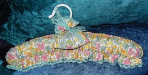 CHILDs FLORAL PADDED COAT HANGER with LAVENDER SACHET, COTTON, AUSTRALIAN MADE - Picture 1 of 2