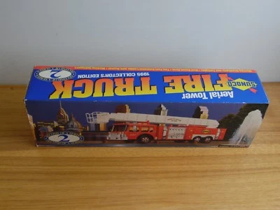 1995 SUNOCO Collector's Edition Aerial Tower Fire Truck 2nd In Series 1:35  - Image 1 of 4