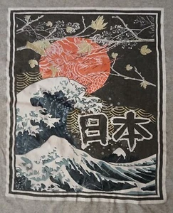 Vibes Japanese Wave Womens Graphic T-Shirt Size L - Picture 1 of 3