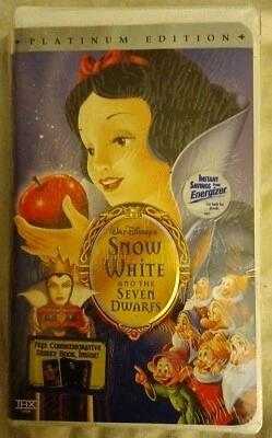 Walt Disney Snow White And The Seven Dwarfs VHS Platinum Ed. w/ Book Inside NEW - Image 1 of 2