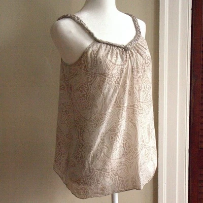 Camisola Banana Republic Mezcla Seda Beige Cachemira con Escote Trenzado Foto 1 de 4