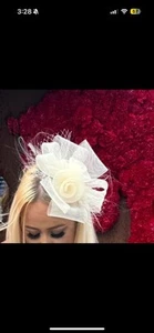 Cream Clip In Fascinator - Picture 1 of 2