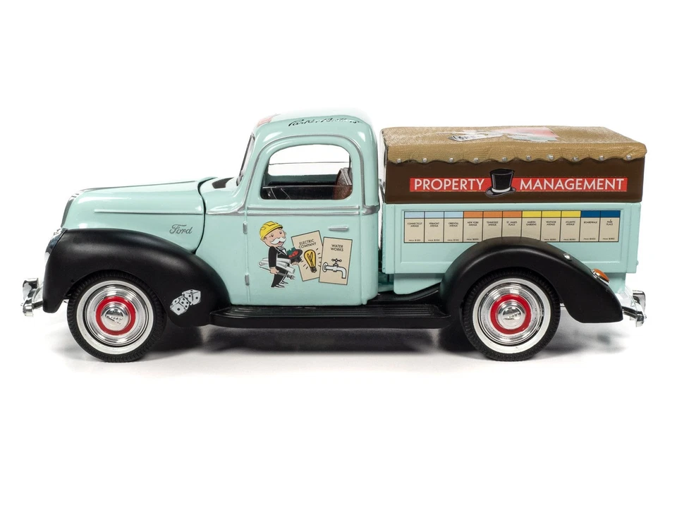 AMERICAN MUSCLE, Camion FORD 1940 MONOPOLY verde e nero, 1/18,  AMMAWSS138 - Immagine 1 di 4