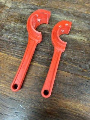LOT OF 2 RIDGID Model FC-150 1.5” & FC-200 2" Foam Core pipe Cutter IN GOOD COND - Image 1 of 4
