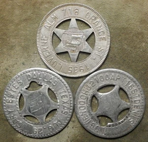 3 Aluminum Punch Tags: Dallas + Two Mavericks, 33mm - Picture 1 of 2