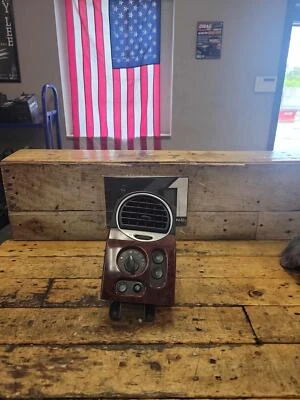 03-09 GMC ENVIADO 04-07 RAINIER FARO ANTINIEBLA INTERRUPTOR DE LAVADORA CON MOLDURA DE GRANO DE MADERA Foto 1 de 4