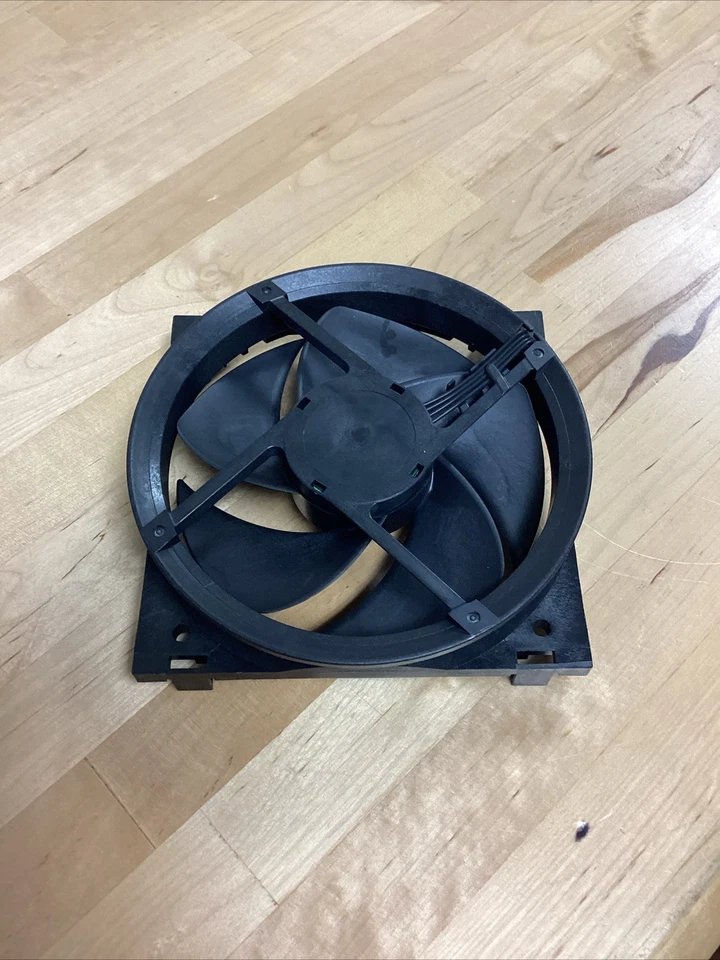 Internal Cooling Fan for Xbox One S/X - Image 1 of 4