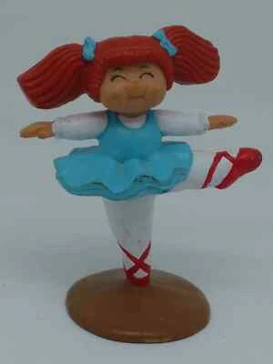 Figurine ANCIENNE PVC Danseuse les Patouf - Photo 1/4