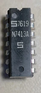 Signetics N7413A Dual Input Schmitt Trigger - NOS - Vintage 1976 Date Code - Picture 1 of 1