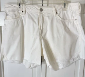 Dear John Womens White Frayed Hem Denim Shorts 28 Julian Size 6 Mid Rise Cutoffs - Picture 1 of 11