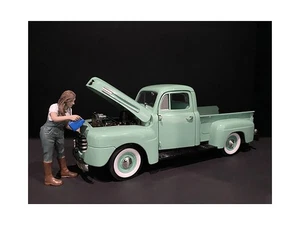 Car Girl in Tee Kylie Figurine for 1/18 Scale Models by American Diorama - Picture 1 of 1