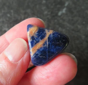 SELTENER SONNENUNTERGANG SODALITH (ORANGE SODALITH) (6,5 Gramm / 20 mm) TROMMELSTEIN (8) - Bild 1 von 7