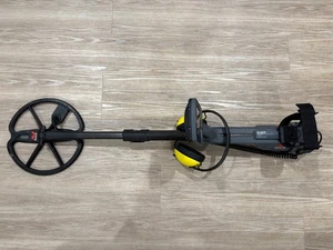 CTX 3030 Metal Detector - Picture 1 of 6