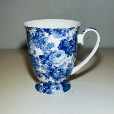 Maxwell And Williams Antique Blue White Floral Footed Mug Fine Bone China - Image 1 of 4