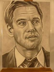 ACEO Original Skizze Kunstkarte von Rachael (RAC) Harper - Agent DiNozzo - Neu in OVP - Bild 1 von 3