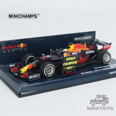 MINICHAMPS 1:43 2021 F1 REDBULL  RB16B MV33 WINNER ABU DHABI W/PITBOARD - Image 1 of 4