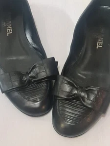Autentici mocassini piatti Chanel Comfort in pelle nera con fiocco grande Europa taglia 40 - Foto 1 di 17