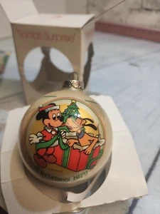 Schmid Disney Vidrio Adorno de Navidad Sorpresa de Santa 1979 6º en Serie - Imagen 1 de 4