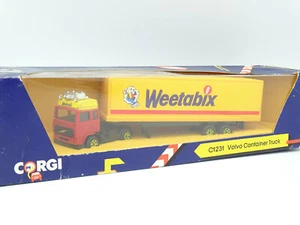 Corgi Camion 1/64 - Volvo Globetrotter Semi Rimorchio Weetabix - Foto 1 di 1
