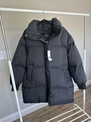 Nuevo Abrigo Zara Plumón Edición Térmica Seleccionada Negro Talla L Foto 1 de 3