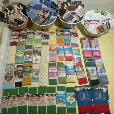 Lote de noções de costura vintage (~100+) fita de viés e costura, rack Rick, encadernação de bainha - Imagem 1 de 4