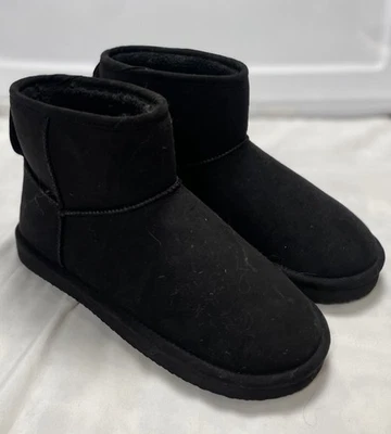 Botas de inverno pretas forradas a quente H&M femininas tamanho 8 sapatos de camurça sintética - Imagem 1 de 4