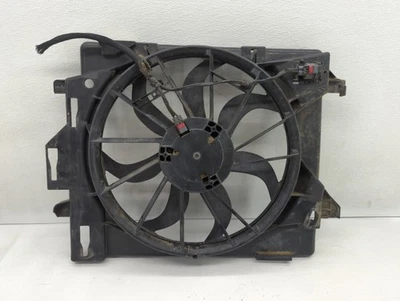 Conjunto de motor ventilador radiador izquierdo Chrysler Town & Country 2008-2016 FTYRW Foto 1 de 4