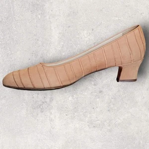 Salvatore Ferragamo Low Block Heel Suede Pump Shoes Sz 8 AAAA Narrow Light Brown - Picture 1 of 14