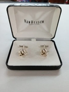 Vintage Van Heusen Silver Tone Cuff Links Original Box - Picture 1 of 12