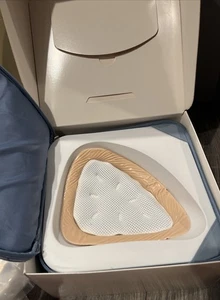 Amoena 358 B Breast Form Size 9 L With Climate Control - Picture 1 of 5
