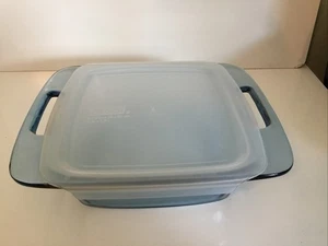 Plato Pyrex 8x8 Azul con Asas y Tapa de Plástico ~ 2 cuartos Cazuela para hornear - Imagen 1 de 8