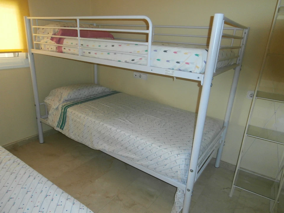 Vendo cama nido de 80 cm y litera metálica de 90 cm color blanco - Imagen 1 de 3