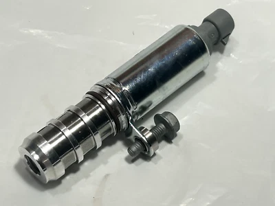 Solenoide de distribución de válvula variable del motor (VVT) VIN: B GM piezas 12679099 Foto 1 de 4