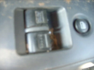 Brazo de control inferior trasero izquierdo usado para: Honda Element Trailing Re 2006 Foto 1 de 4