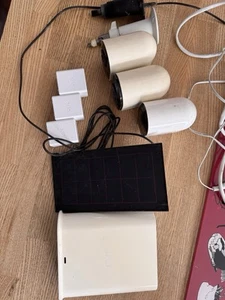 2 X Arlo Ultra 4k Cameras 1 X Arlo Pro 3 Camera 1 X Arlo Solar Panel - Base Unit - Picture 1 of 7