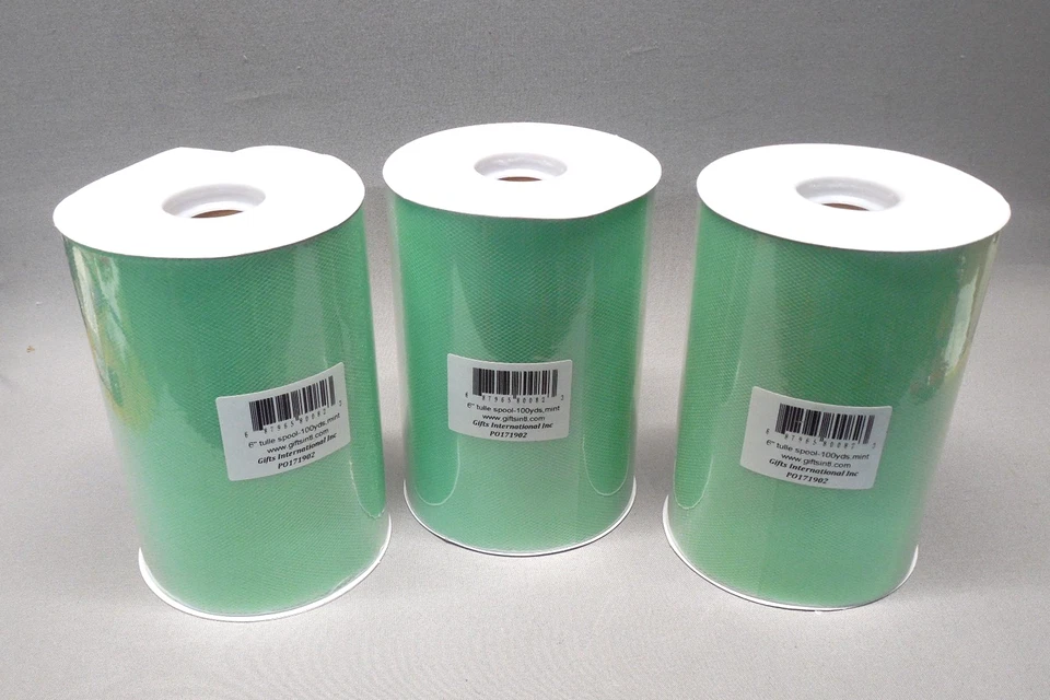 Carrete de tul 6" X 100 YDS - Como nuevo - Cantidad de 3 rollos Foto 1 de 1